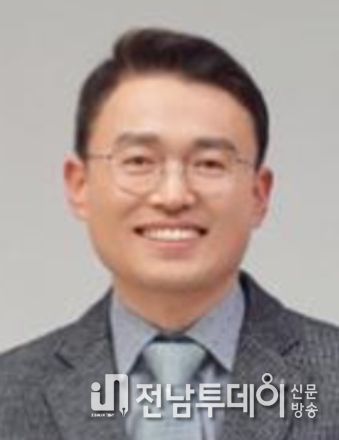 문점환(도시철도건설본부 공사부장)