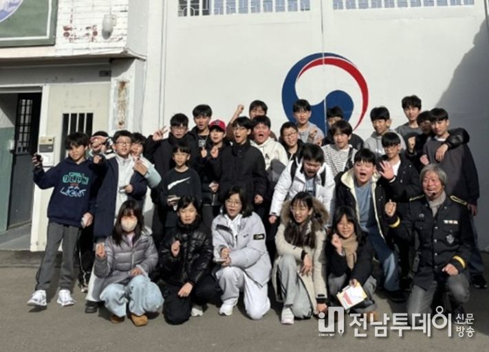 “부산 검도 수련생 100명, 장흥 빠삐용Zip서 교도소 체험”