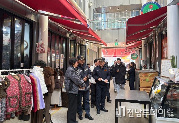 해남소방서, 설명절 대비 매일시장 현장 방문...전통시장 화재안전 강화