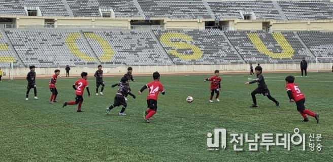 여수시가 온화한 기후와 체계적으로 갖춰진 스포츠 인프라를 바탕으로 올해도 다양한 종목의 전지훈련팀이 여수를 방문했다.