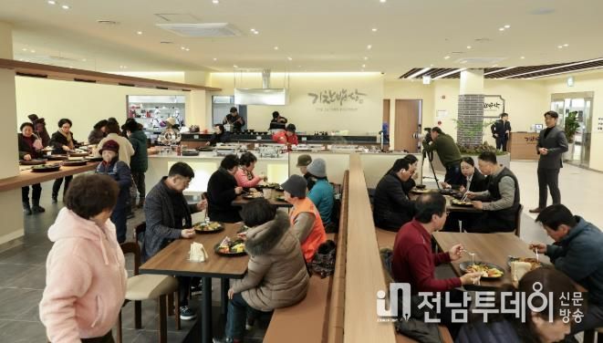 영암시니어클럽, 고령자친화기업‘The 기찬밥상 premium’개소