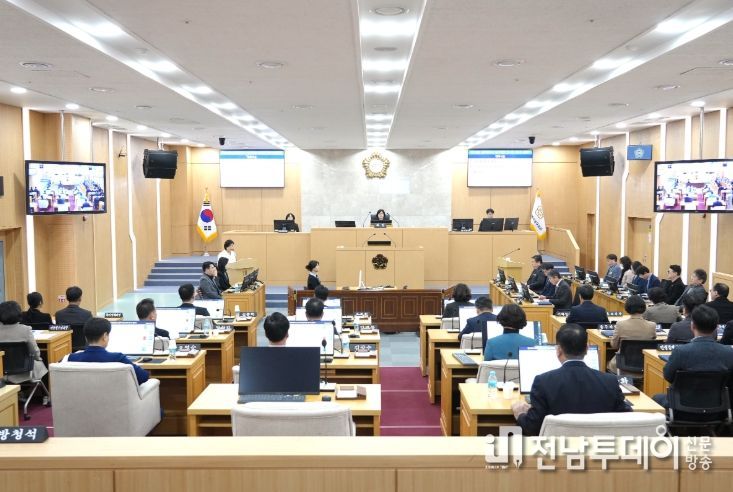 광주 남구의회, 제318회 임시회 개회