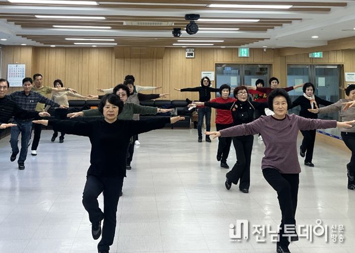 어르신 스포츠강좌