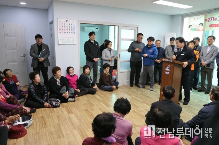 어깨동무봉사단 연계, 마을로 찾아가는 사진 서비스 제공