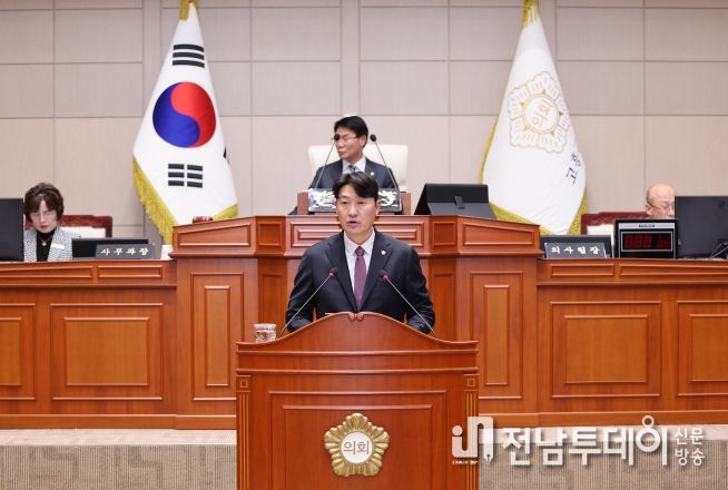 고흥군의회,보훈대상자 처우개선을 위한 제도 개선촉구_건의안 발표하는 박규대 의원