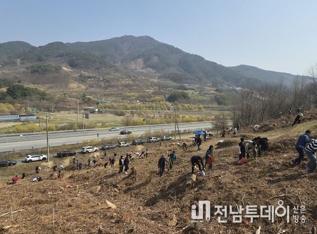 구례군, 제81회 식목일 기념 나무심기 행사
