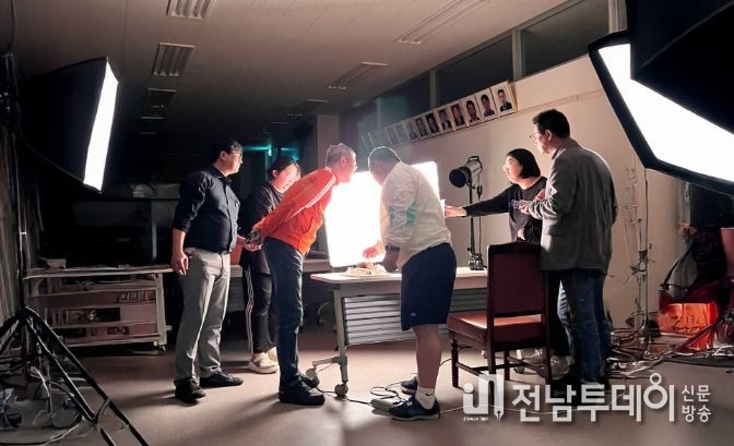 강진군 디지털 창업 실습교육이 농업기술센터에서 진행되고 있는 모습.