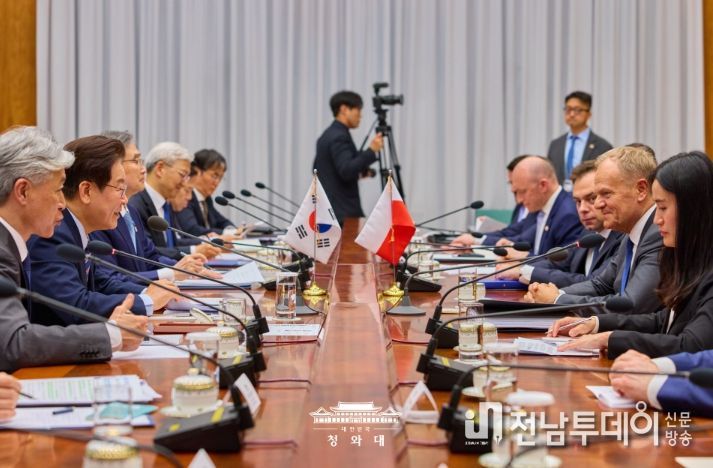 한·폴란드 정상회담 확대회담(청와대)