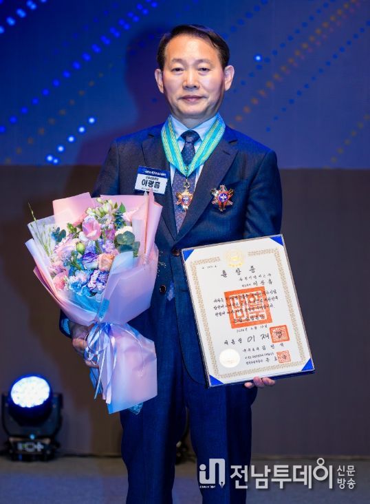 이광흠 유원이엔에프㈜ 대표, ‘은탑 산업훈장’ 수훈